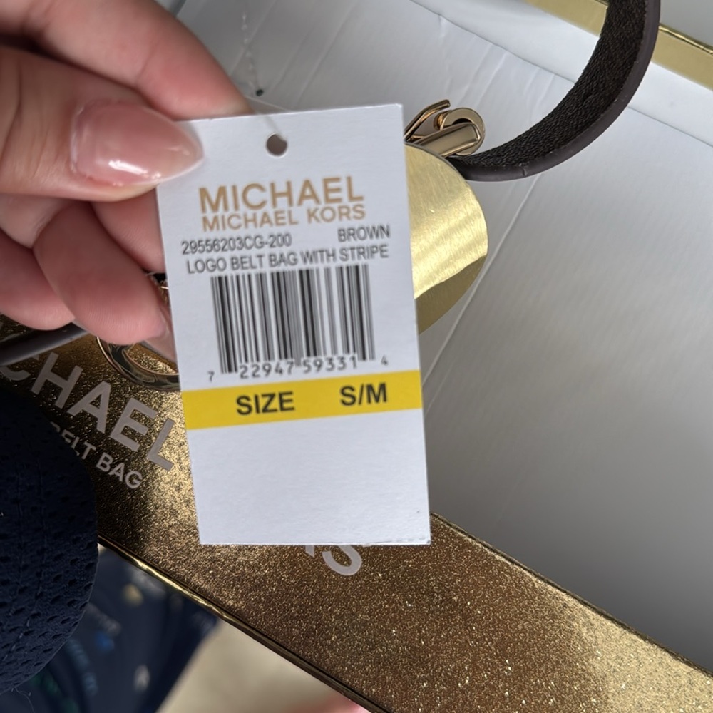 New! Michael Kors Adjustable Belt Bag - Picture 7 of 8